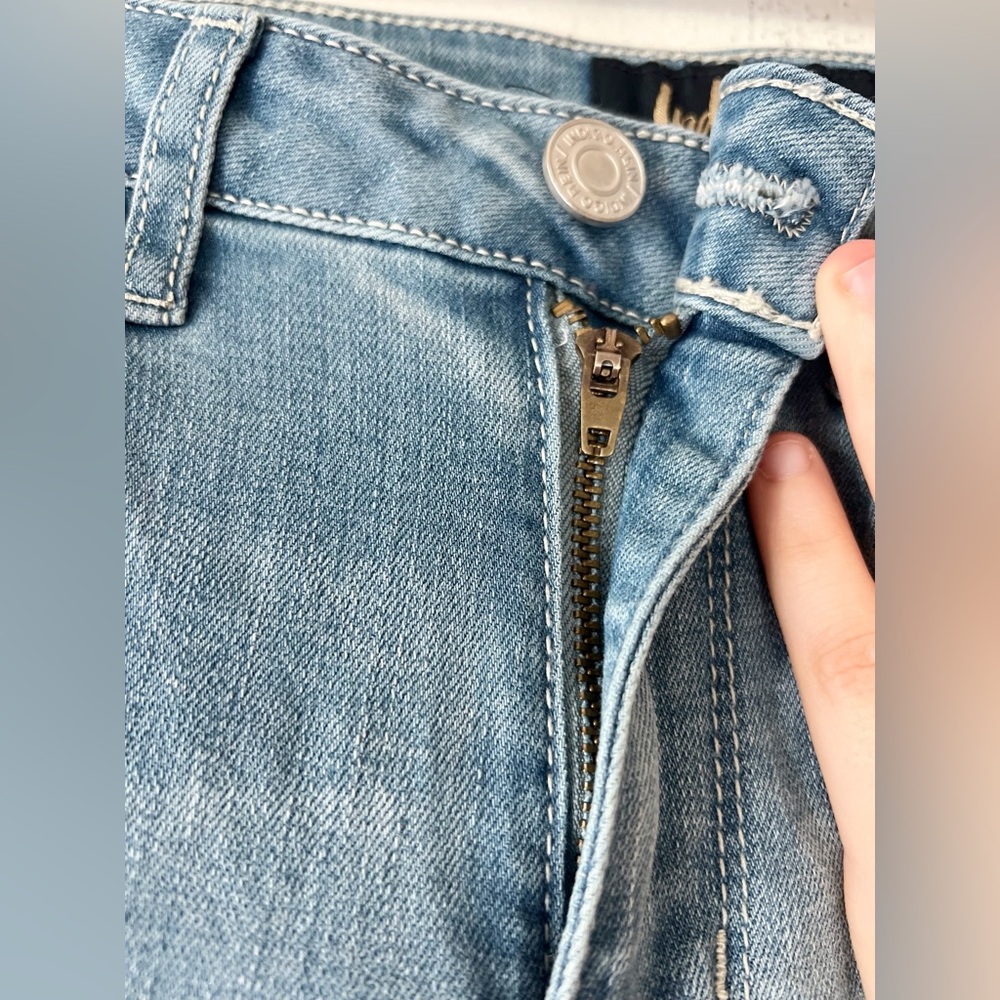 Indigo Rein Women’s Jeans Curvy Fit Juniors Size 9 High Rise Distressed Skinny - Picture 9 of 9
